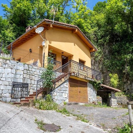 Vila Casa En Campo De Caso Exteriér fotografie