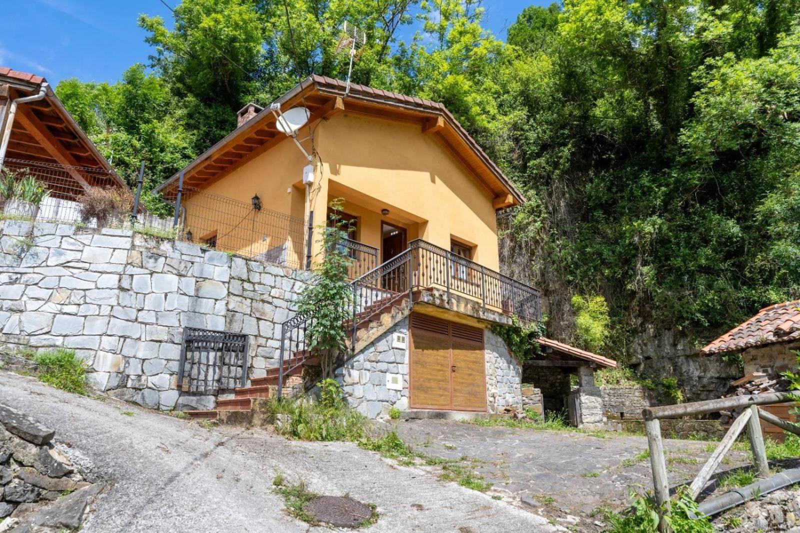 Vila Casa En Campo De Caso Exteriér fotografie