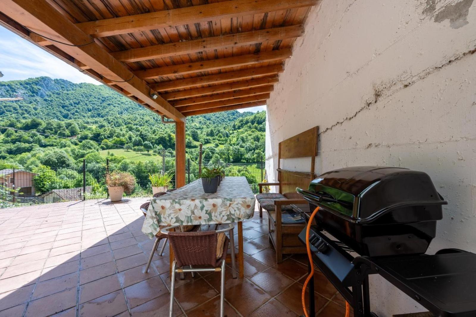 Vila Casa En Campo De Caso Exteriér fotografie